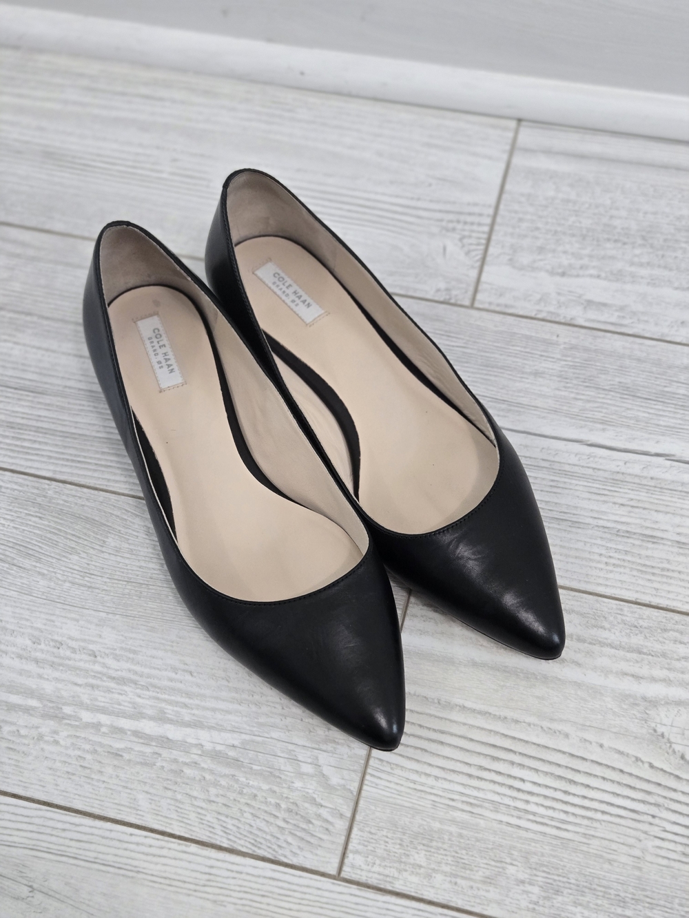 Cole Heen Women's Black Pointed-Toe Flats 8,5